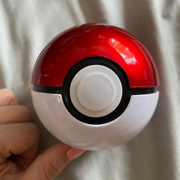 Pokémon Trainer Guess Legacy Edition - Picture 1 of 6